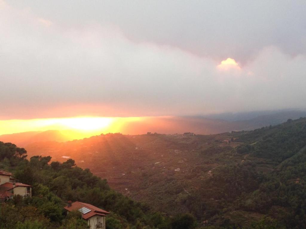 Sunset With View In Seborga Lägenhet Exteriör bild